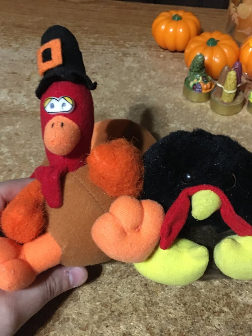 THANKSGIVING DECORATION LOT CANDLES SOAP PLATE HONEYCOMB PUMPKIN TURKEY TOWELS - Picture 9 of 16